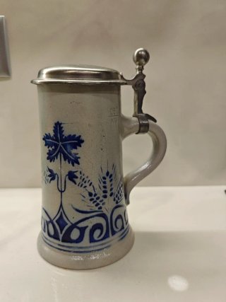 Jarras de cerveza vintage