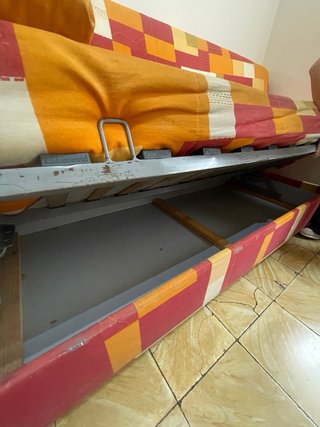 Sofá Cama Práctico con Arcón