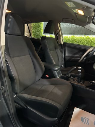 Toyota RAV4 2014