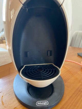 Cafetera Nescafé Dolce Gusto Blanca,también negra