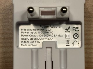 Adaptador de Viaje Universal con Protección