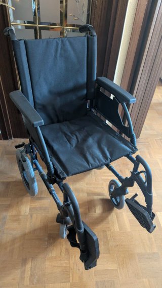 Silla de ruedas plegable