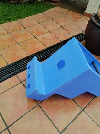 Escalera salva mascotas para piscina
