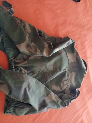 Cazadora Camuflaje con Pines
