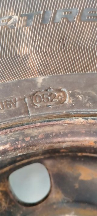 Neumático y llanta 205/80 R16 4x4