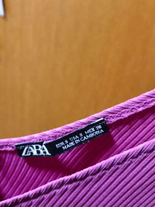 Camiseta tirantes Zara rosa s