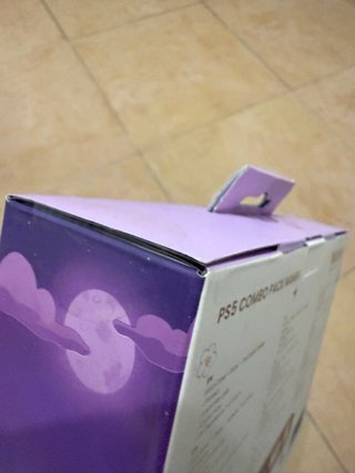 Pack Tanooki PS5 Maneki: Carcasa, Grips y Sticker