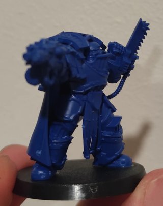 Cataphractii Praetor con espada y bólter