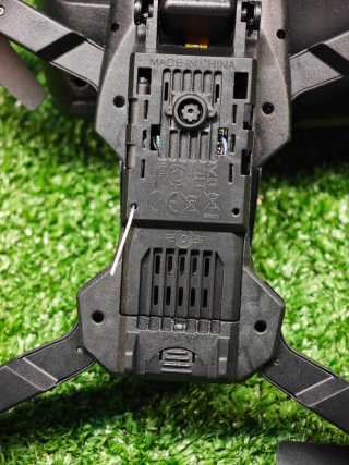 Dron E88 Negro con Control Remoto
