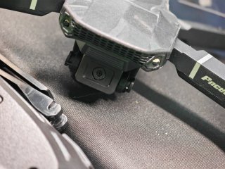 Dron E88 Negro con Control Remoto