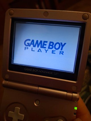Game Boy Advance SP y cargador