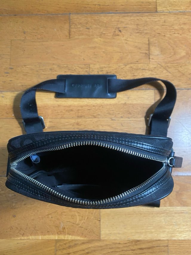 Bolso bandolera Cerruti 1881 monogram negro