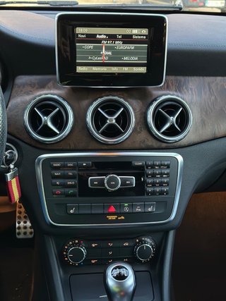 Mercedes-Benz GLA (H247) 2015