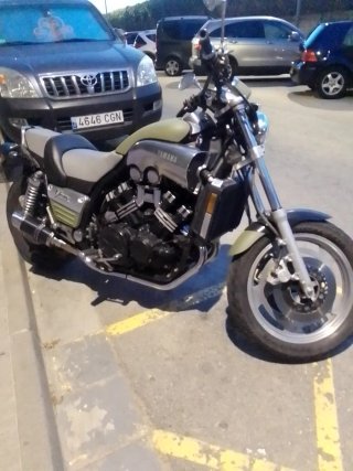 Yamaha V-Max 1200 Cruiser