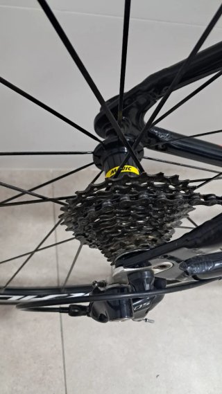 Bicicleta de carretera Goka ALU R2