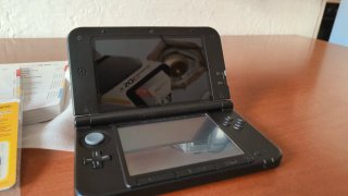Nintendo 3DS XL con scatola