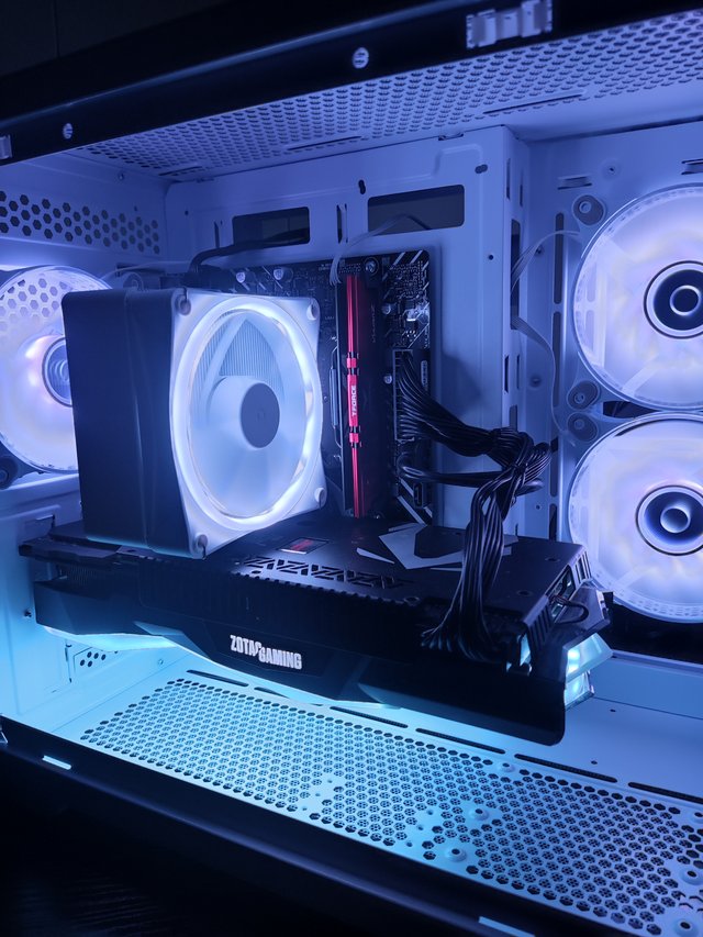 PC GAMING - i5 12400 + RTX 2080 SUPER + 32GB RAM