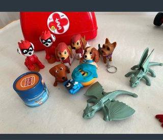 Lote juguetes: cochecitos, arañas, figuras