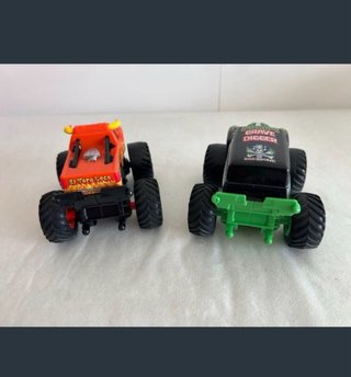 Lote juguetes: cochecitos, arañas, figuras