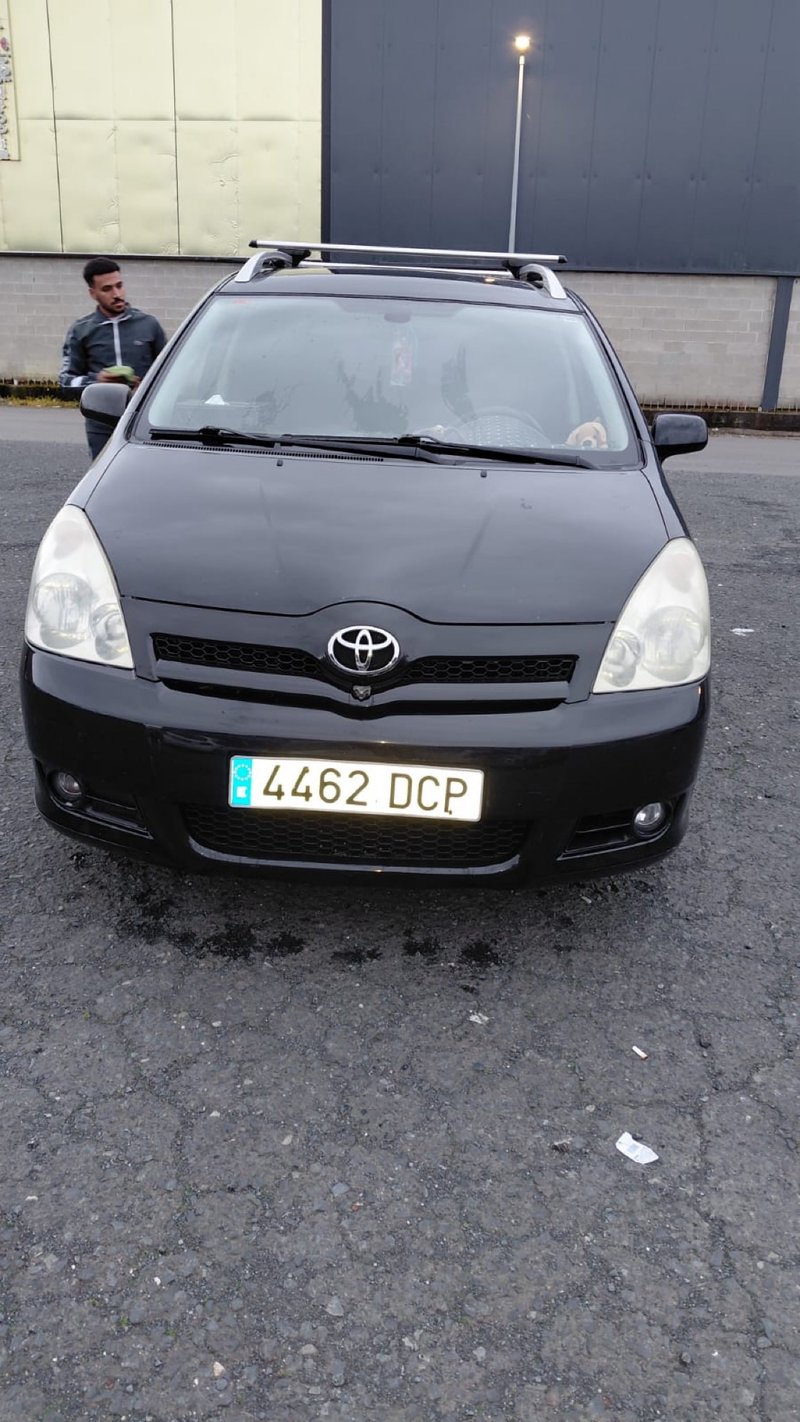 Toyota Corolla Verso 2004 - foto 1