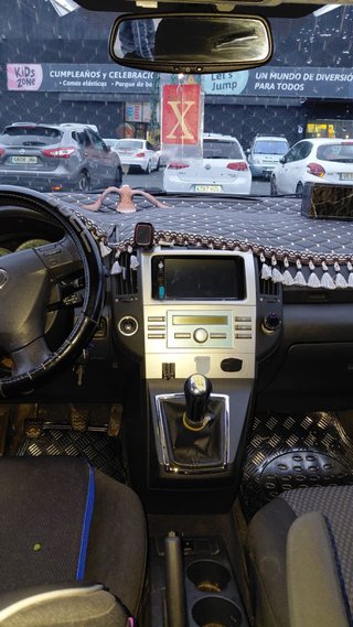 Toyota Corolla Verso 2004