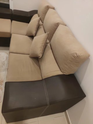 Sofá modular marrón y beige