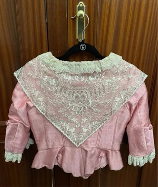 Corpiño fallera rosa con encaje blanco