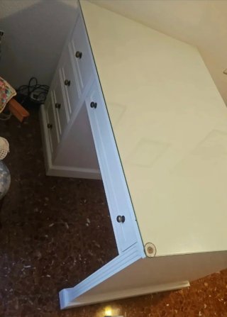 Mesa de escritorio de cristal y madera