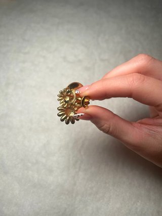Anillo ajustable de flores azul dorado