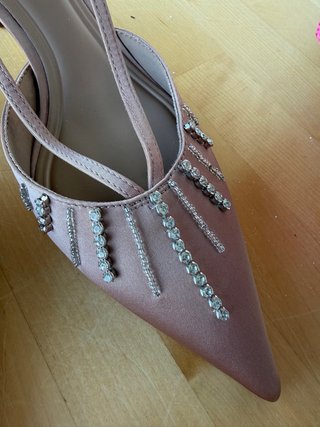 Sandali Zara con tacco basso con strass