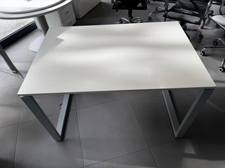 Mesa de oficina 120X80