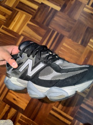 New Balance 9060 Talla 43