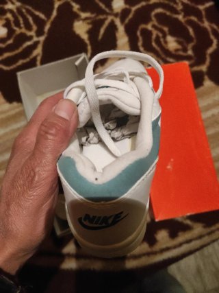 Nike tenis blancos y verde azulado
