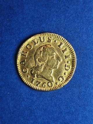 Medio escudo de oro, Carlos 3 cara rata