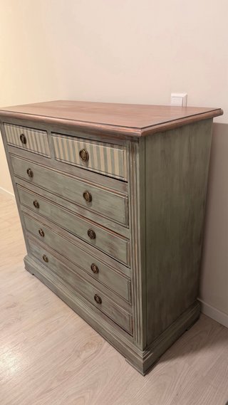 Cajonera de madera maciza
