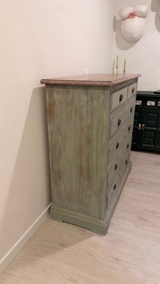 Cajonera de madera maciza
