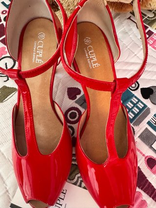 Zapatos de tacón Cuplé rojos