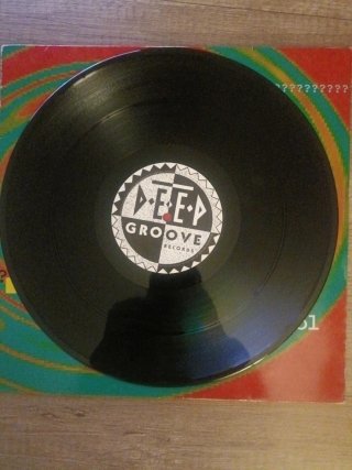 Maxi-single, I.D. Control