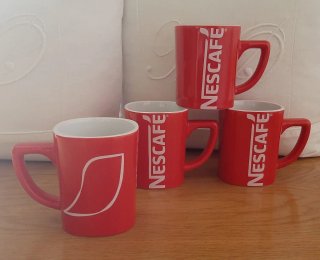 LOTE 4 TAZAS ROJAS NUEVAS NESCAFÉ Leer descripción