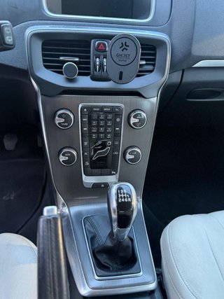 Volvo V40 2014