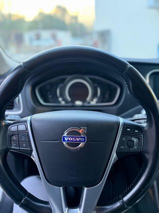 Volvo V40 2014