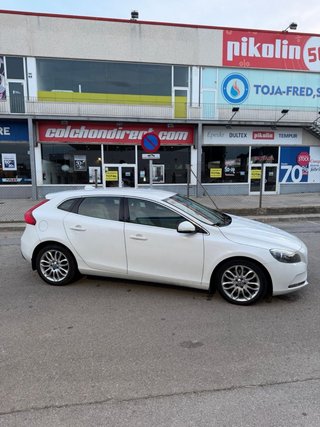 Volvo V40 2014