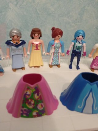 Lote Playmobil Figuras y Faldas WQ
