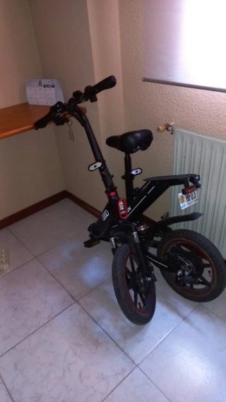 Bicicleta Eléctrica Plegable Negra