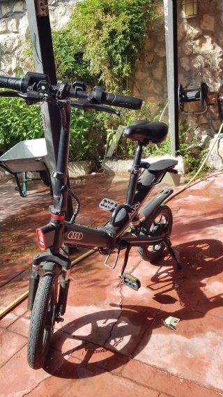 Bicicleta Eléctrica Plegable Negra