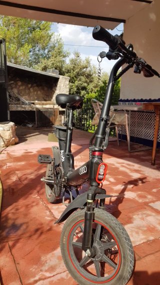 Bicicleta Eléctrica Plegable Negra