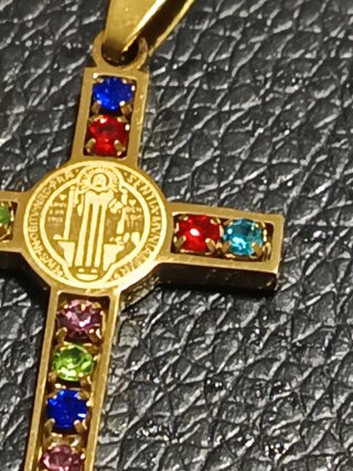 Colgante Cristo Chapado Oro 18k Multicolor