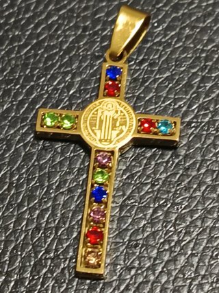 Colgante Cristo Chapado Oro 18k Multicolor