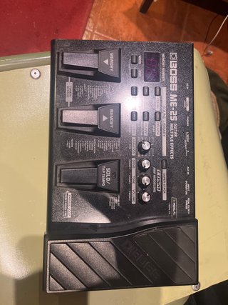Boss ME-25 Guitarra Multiefectos