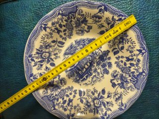 Fuente Johnson Bros Coaching Scenes azul 22 cm